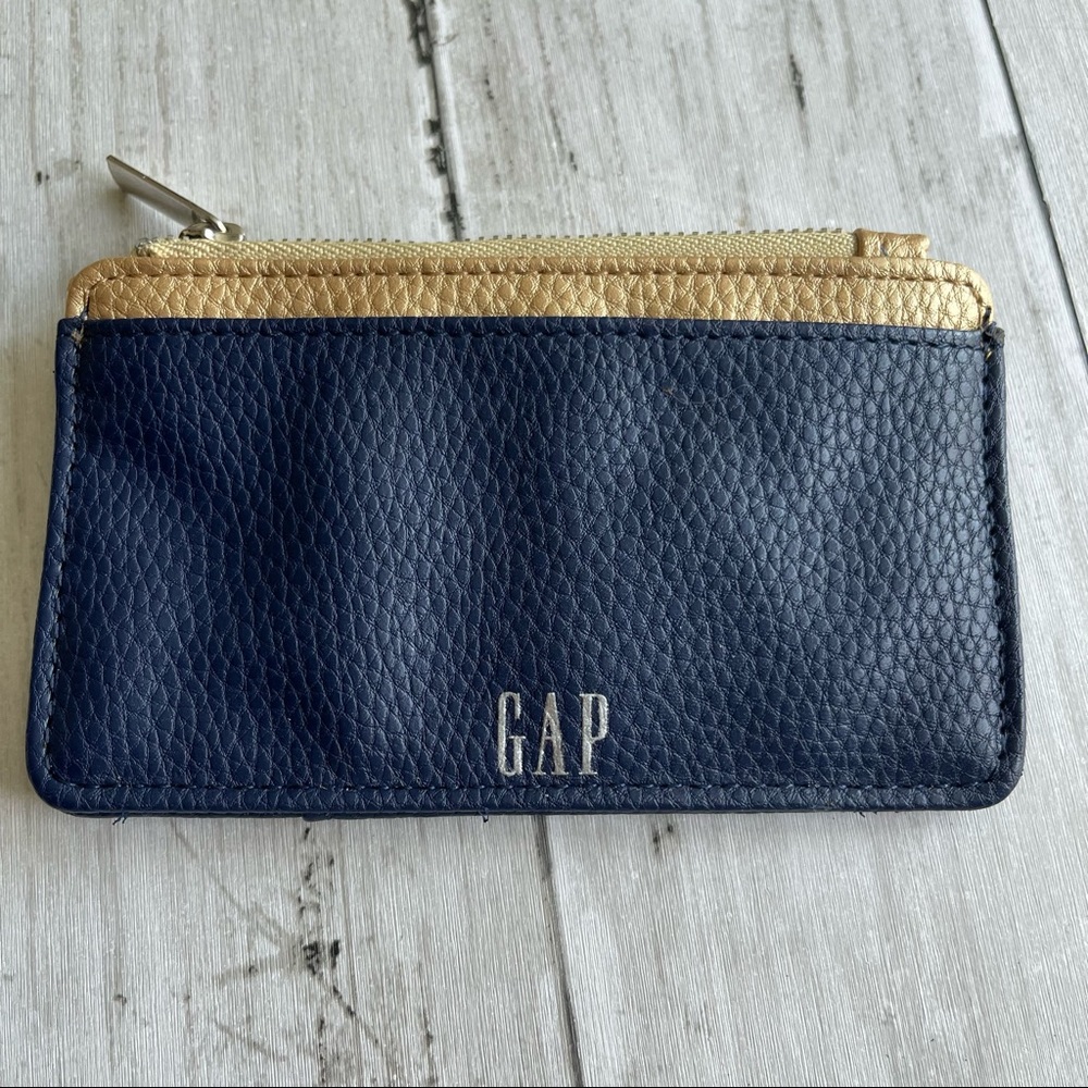 PREOWNED GAP BLUE BROWN COIN PURSE ZIP TOP WALLET